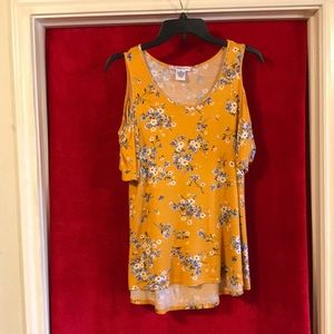 Fashion Muse cold shoulder blouse.